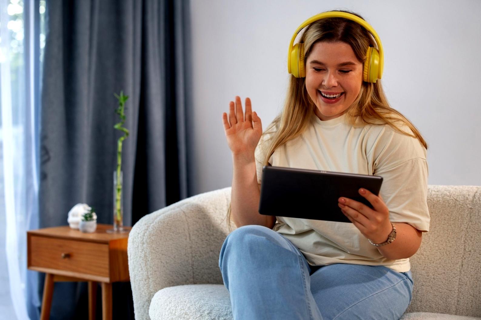 Small group collaborative financial planning session